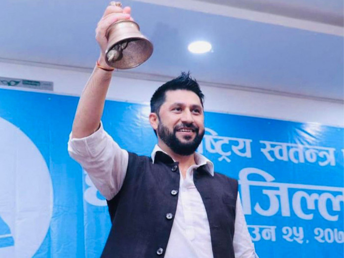 चितवन–२ मा रवि लामिछानेको फराकिलो अग्रता