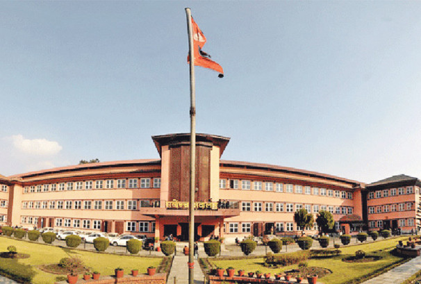 दल फेरेपछि कुर्सी पनि गयो : स्थानीय जनप्रतिनिधिमाथि सर्वोच्चको कडा सन्देश