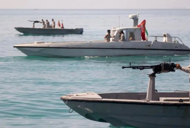 स्ट्रेट अफ हर्मुज इरानको नियन्त्रणमा छ र यो मार्ग प्रयोग गरेबापत शुल्क तिर्नुपर्छः इरान