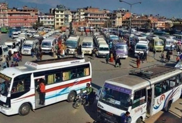 सार्वजनिक सवारीमा बढी यात्रु बोक्ने र नियम उल्लंघन गर्नेलाई कडाई गर्दै सरकार, रु.२० हजारसम्मको जरिवाना