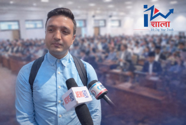 सूट-सर्ट छोडेर स्कुल पोशाकमा संसद : रहबरको अनौठो ‘स्टाइल’ले सबै भावुक