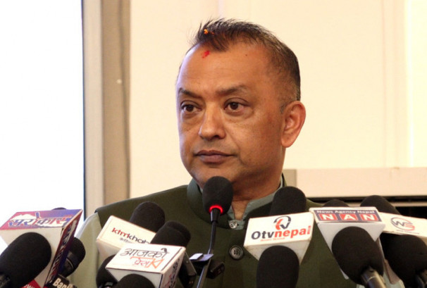 गगनको आरोप– सरकार विधि होइन, वाहवाहीको बाटोमा हिँड्यो