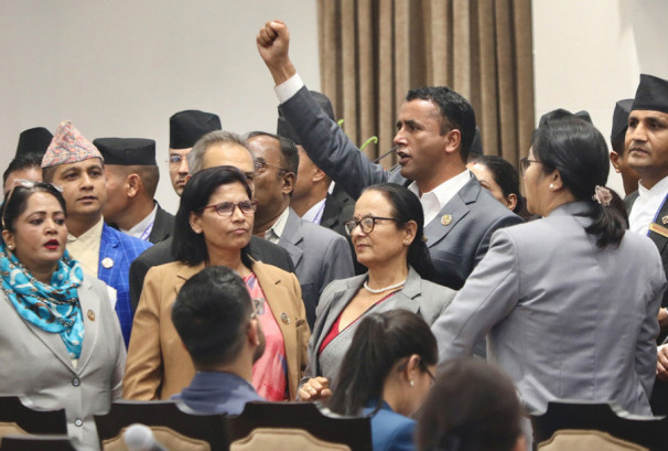 नाराबाजीका बीच केही विधेयक पारित गर्दै प्रतिनिधिसभा बैठक जेठ १२ सम्म स्थगित