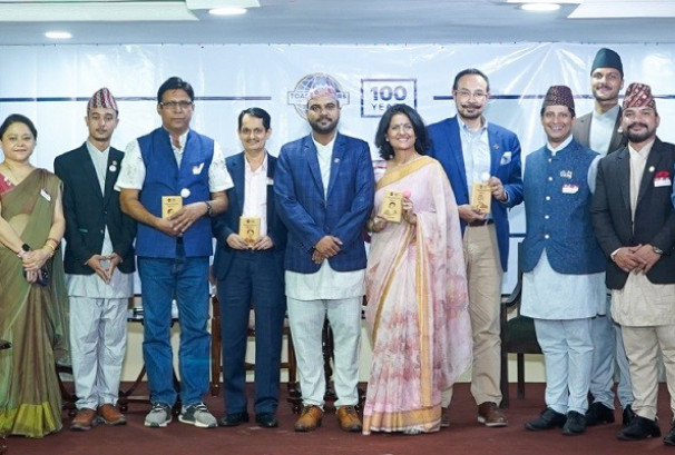 सगरमाथा टोस्टमास्टर्स क्लबको १००औं बैठक सम्पन्न
