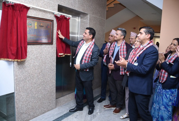 स्वास्थ्य मन्त्री पौडेलद्वारा परोपकार प्रसुति अस्पतालमा बर्थिङ सेन्टर उद्घाटन