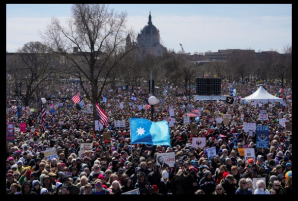 ‘नो किङ्ग्स’ ले हल्लायो अमेरिका : ट्रम्पविरुद्ध सडकमा जनसागर