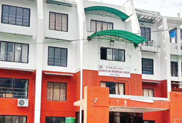 मन्त्रालय घट्यो, मन्त्री घटेनन् : बागमतीमा एउटै मन्त्रालयमा तीन–तीन जना मन्त्री