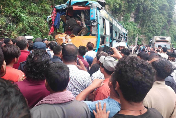मुग्लिङ-नारायणगढ सडकखण्डमा भएको दुर्घटनामा घाइतेको सङ्ख्या ३३ पुग्यो