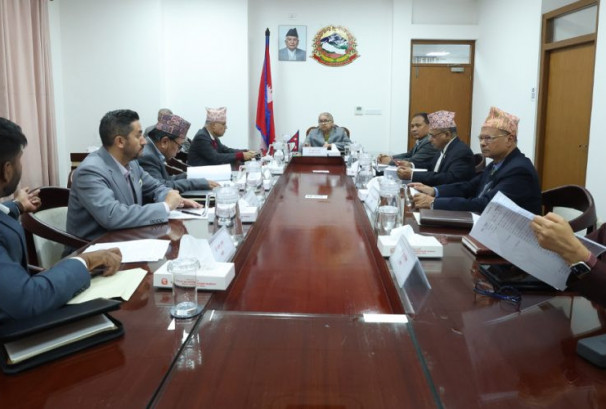 नगद कारोबारमा सरकारको कडाई: रु ५ लाखभन्दा बढीको कारोबार अब बैंकबाट मात्रै