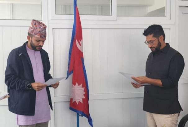 रास्वपा सचिवालय सदस्य सागर ढकालले लिए शपथ