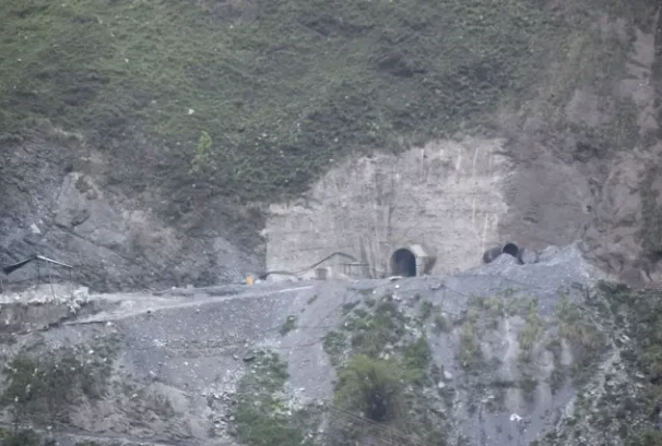अमेरिका–इरान युद्धको असर नेपालमा, विस्फोटक अभावले रोकिए जलविद्युत् आयोजनाका सुरुङ
