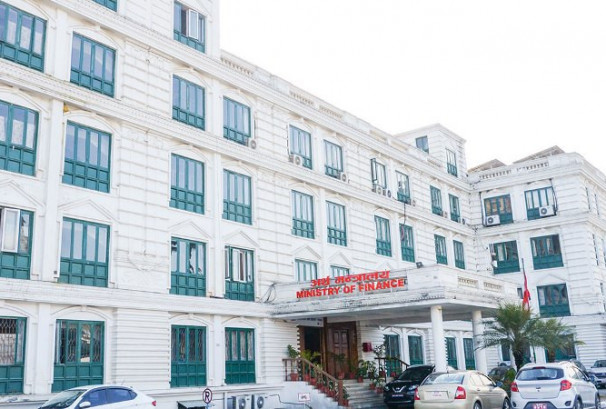 अर्थ मन्त्रालयको नयाँ पहल: सवारी सुविधा पाउने कर्मचारीको पूर्ण विवरण मागियो