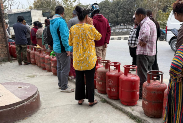 फागुनमा मात्रै ५१ हजार टन ग्यास आयात, तीन महिना यताकै उच्च !