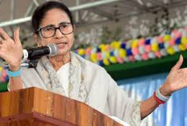 पश्चिम बंगालको राजनीति फेरि तात्यो, ममता बनर्जीविरुद्ध धार्मिक भावना भड्काएको आरोपमा ममतामाथि मुद्दा दर्ता