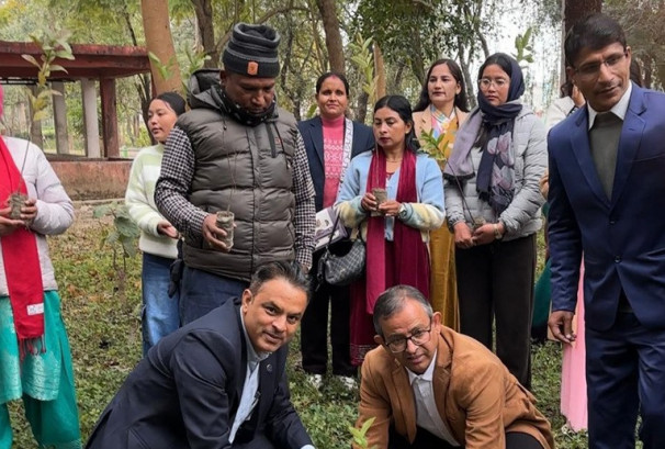 सन नेपाल लाइफद्वारा वृक्षारोपण तथा सामाजिक सेवा कार्यक्रम सम्पन्न