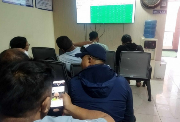 तर्सिएका लगानीकर्ताले मागे पूँजीबजारसम्बन्धी बालेन सरकारको आधिकारिक धारणा