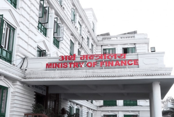 करको भारी जनतामाथि, ढुकुटीचाहिँ रित्तिँदै