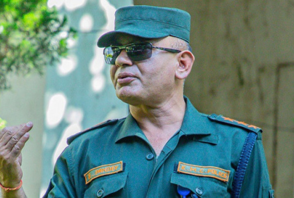 काठमाण्डौ–३ बाट महानगरका पूर्वप्रहरी प्रमुख पाण्डेले दर्ता गरे उम्मेदवारी