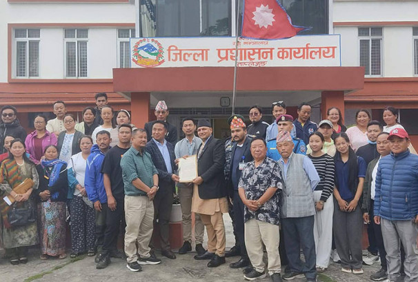 पाथीभरा मुक्कुमलुङ केबलकारविरुद्ध पहिचानवादी पुनः आन्दोलित, परियोजना रोक्न ज्ञापनपत्र