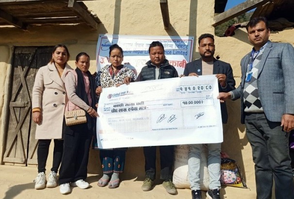 रिलायवल नेपाल लाइफद्वारा रु.१४ लाख मृत्यु दाबी भुक्तानी