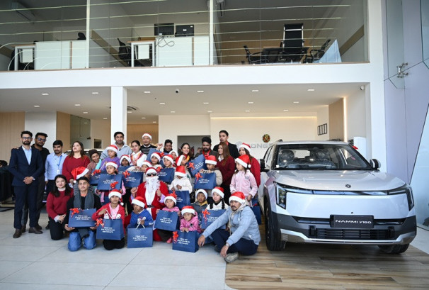 सहारा इन्टरनेशनल नेपाल चिल्ड्रेन होमका बालबालिकाले गरे नामी शोरूमको भ्रमण