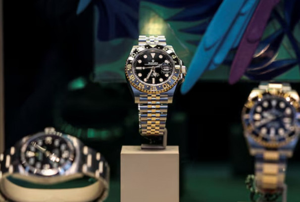 स्विट्जरल्याण्डमा निर्मित घडिप्रति अमेरिकी मोहः १५% ले बढ्यो बिक्री