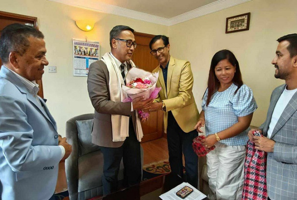 बोर्डका अध्यक्षलाई तीन लगानीकर्ता संघले बुझाए ज्ञापनपत्र, बजार पारदर्शी र दिगो हुनेमा लगानीकर्ता विश्वस्त