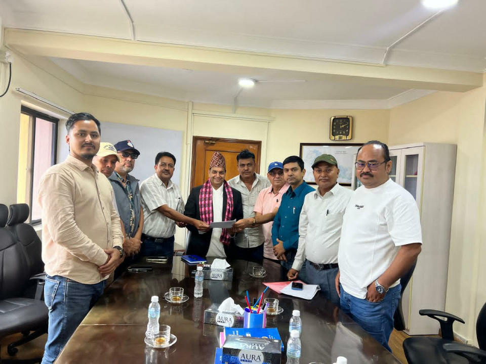 सेबोनमा लगानीकर्ताहरुको १६ बुँदे माग, पूँजीबजार सुधारको लागी भिजन पेपरको तयारी गर्ने बोर्डको प्रतिबद्धता
