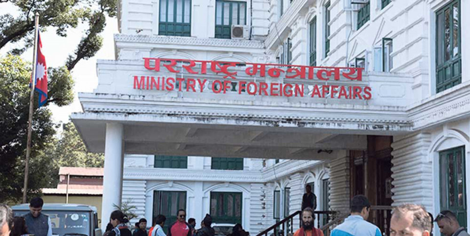 ६ देशमा रहेका राजदूतलाई तत्काल स्वदेश नफर्कन सरकारको निर्देशन