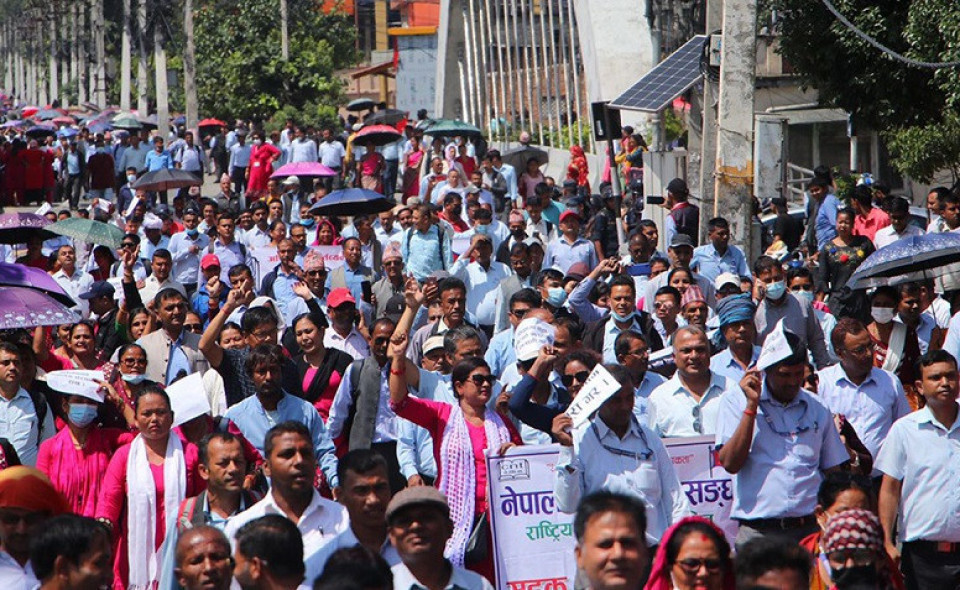 शिक्षक महासंघले भदौदेखि आन्दोलन गर्ने