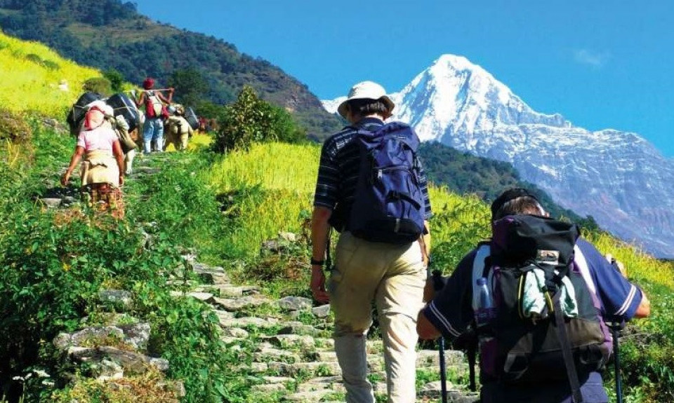मे महिनामा १ लाखभन्दा बढी पर्यटक नेपाल भित्रिए