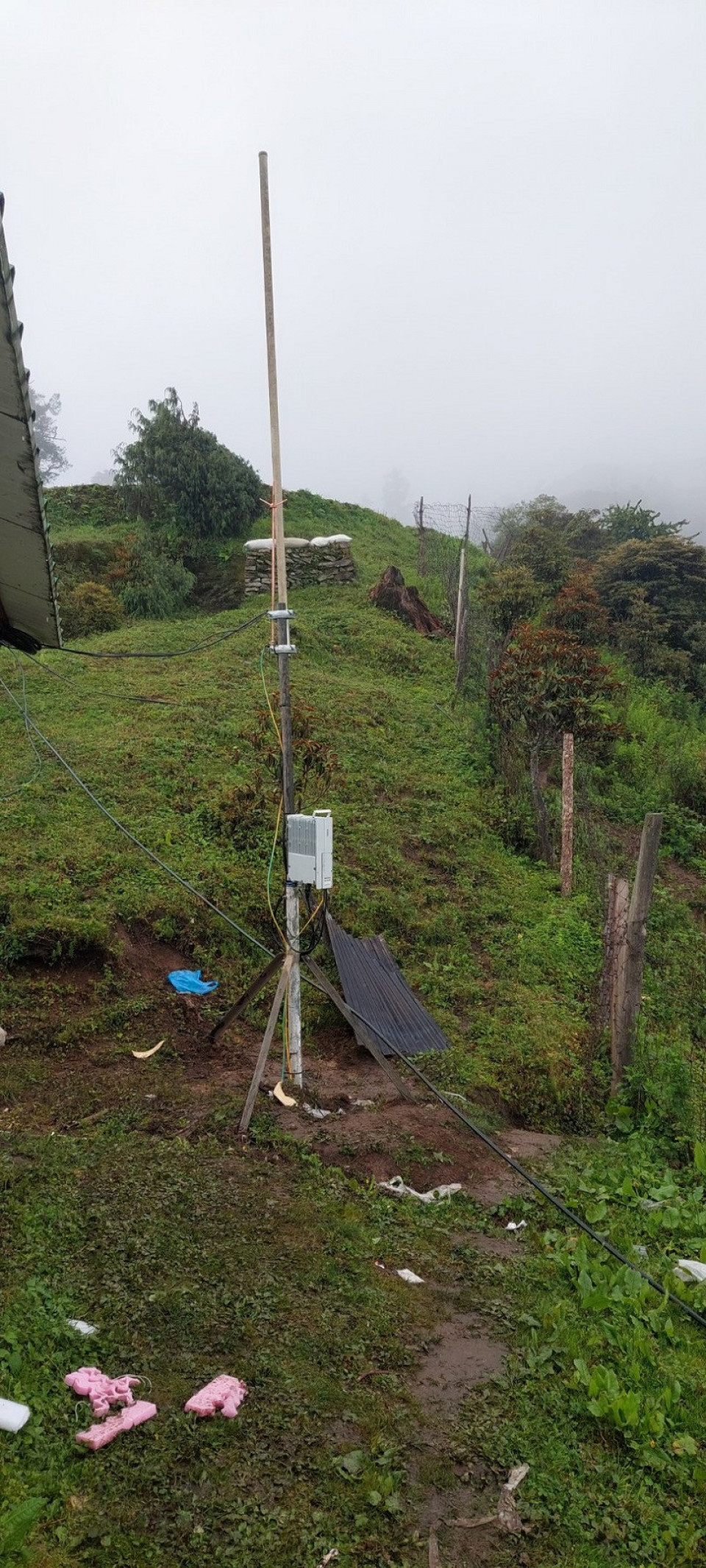 नेपाल टेलिकमद्वारा गोसाइँकुण्ड जाने पदमार्गमा टुजी बीटीएस सञ्चालन