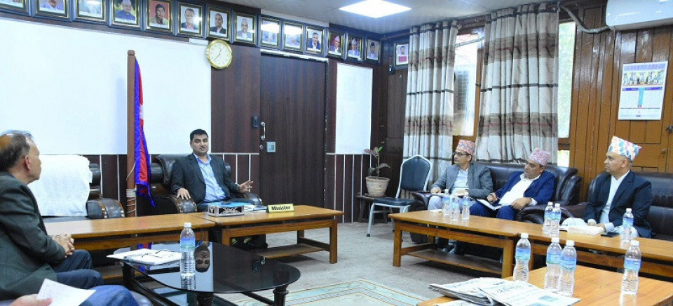 सरकारी स्वास्थ्य संस्थामा सुपथ मूल्यका औषधी बिक्री सहजीकरणका लागि स्वास्थ्यमन्त्रीको पहल