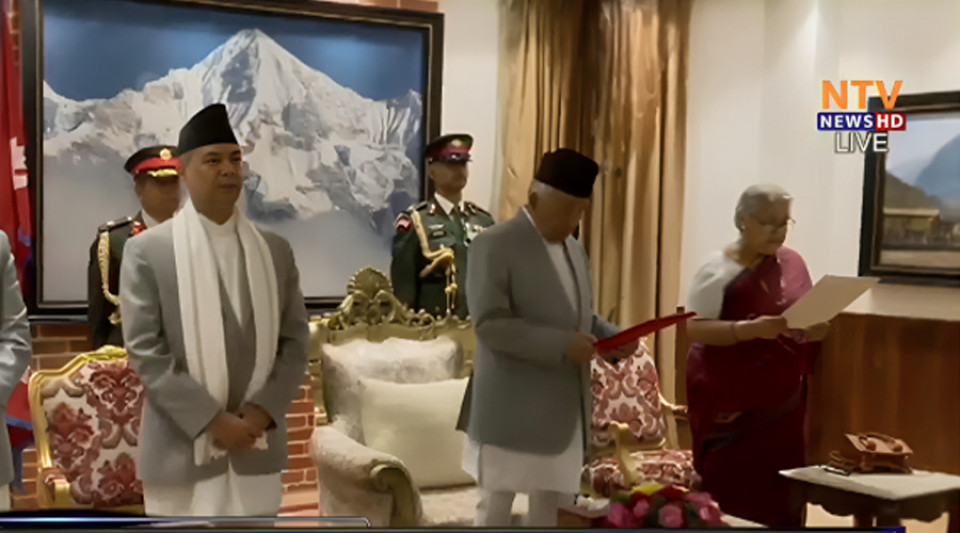 सुशीला कार्कीले शपथः मन्त्रीहरूको शपथ स्थगित, सभामुख र पूर्वप्रधानमन्त्री अनुपस्थित