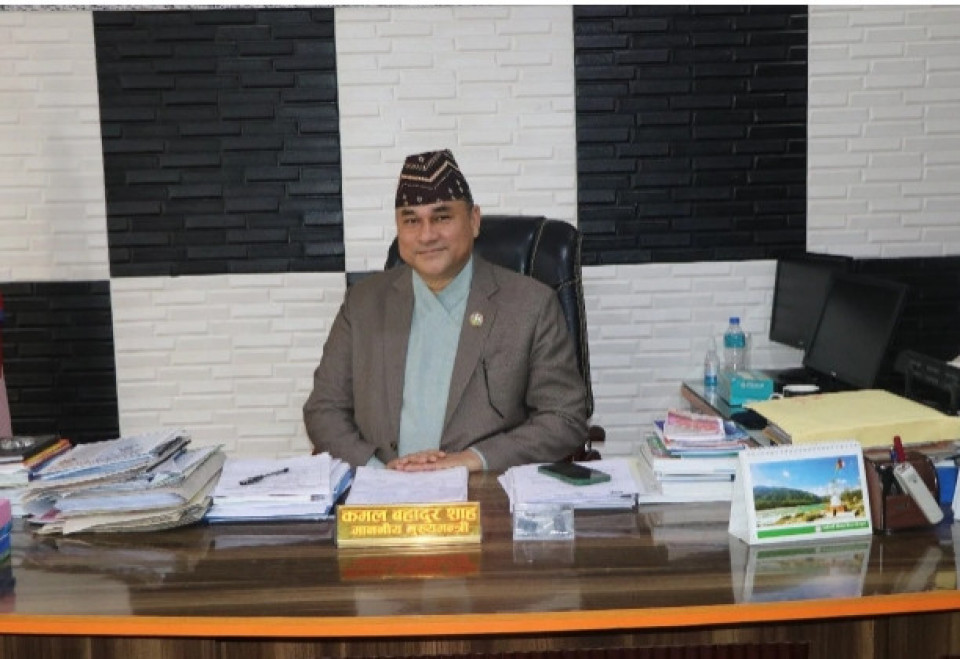 बजेट विवादले फुट्यो सत्ता गठबन्धन, मुख्यमन्त्री शाहद्वारा एमालेका मन्त्री बर्खास्त