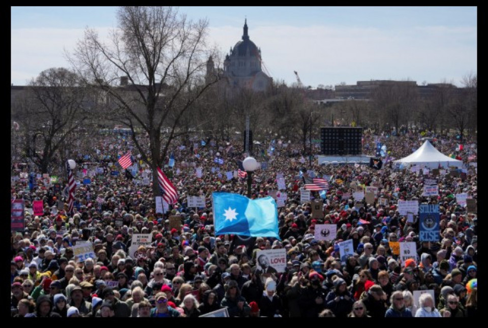 ‘नो किङ्ग्स’ ले हल्लायो अमेरिका : ट्रम्पविरुद्ध सडकमा जनसागर