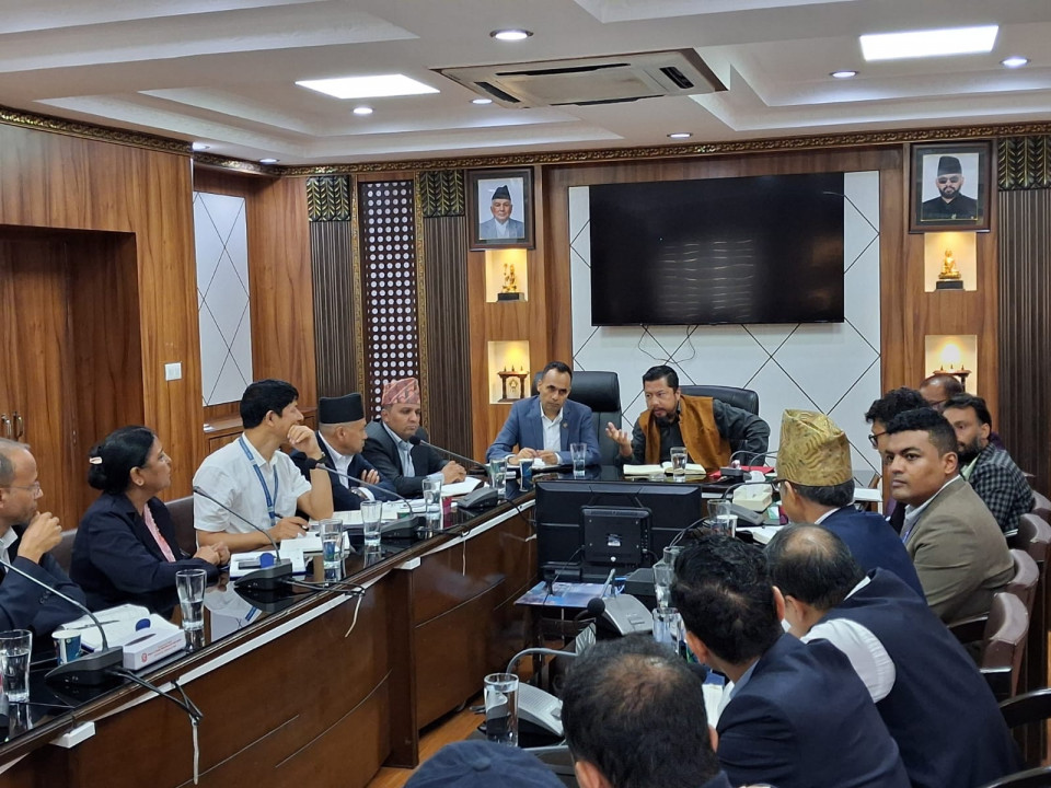 काठमाण्डौका अव्यवस्थित तार व्यवस्थापन गर्न सरकार सक्रिय, समयसीमाभित्र काम सक्न निर्देशन