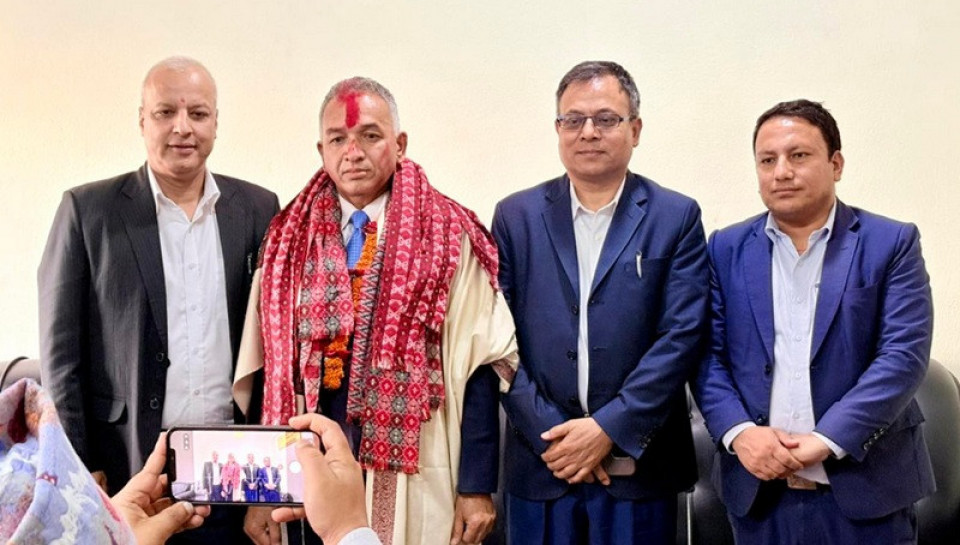 धितोपत्र बोर्डका कार्यकारी निर्देशक डा. नवराज अधिकारी अनिवार्य अवकाशमा