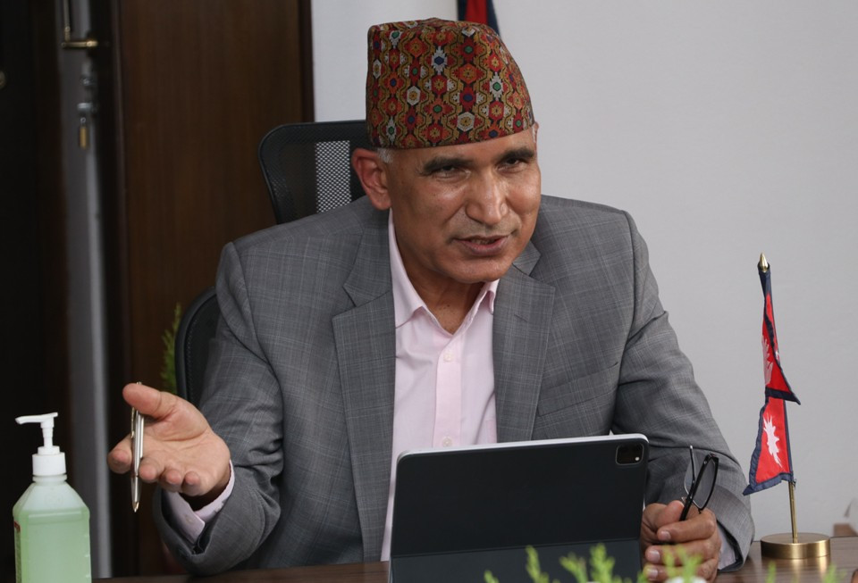 उच्च मनोबलसहित पूँजीबजार सुधारको काम जारी राख्न सेबोन अध्यक्षलाई अर्थमन्त्रीको निर्देशन, उर्जा उत्पादकसँग छलफल