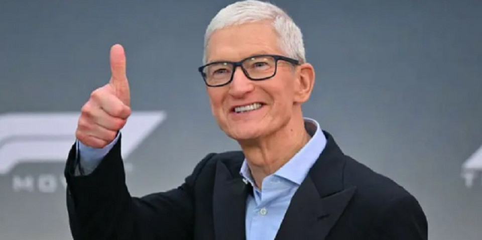 टिम कुकले छाड्दैछन् एप्पलको सीईओ पद, कसले सम्हाल्नेछ जिम्मेवारी ?