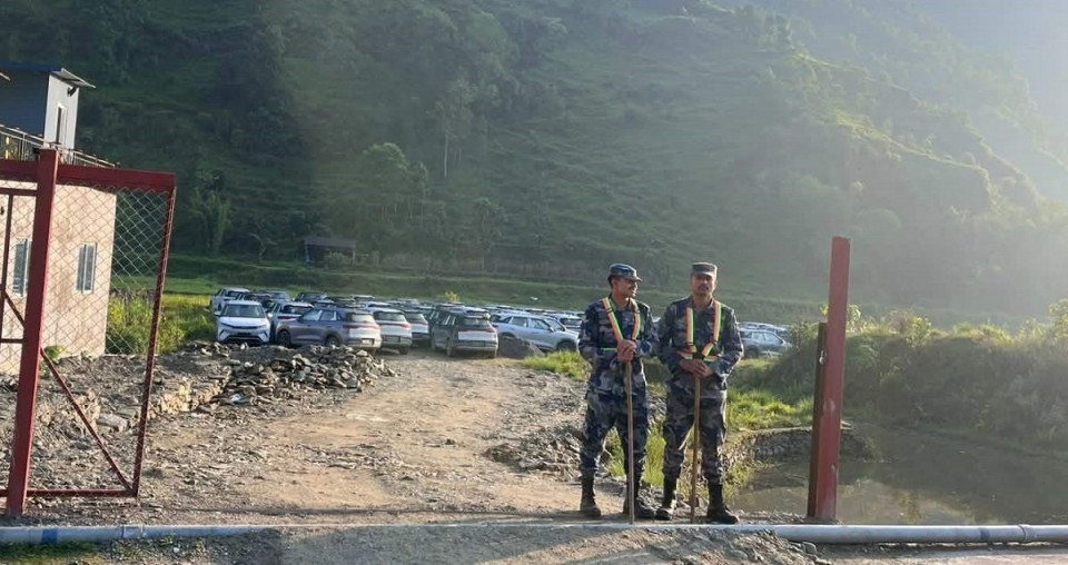 भन्सार छलीको आशंकामा कोरला नाकाबाट ७७४ ईभी सशस्त्र प्रहरीको नियन्त्रणमा