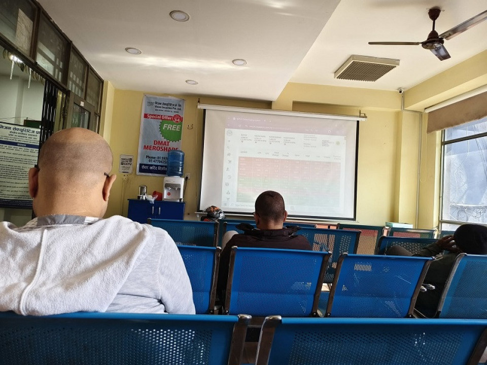 ग्राउण्ड जिरोका लगानीकर्ताको नजर सिमेन्ट र हाईड्रो कम्पनीतर्फ, खेलाडीका कारण बजार बढ्न नसकेको तर्क