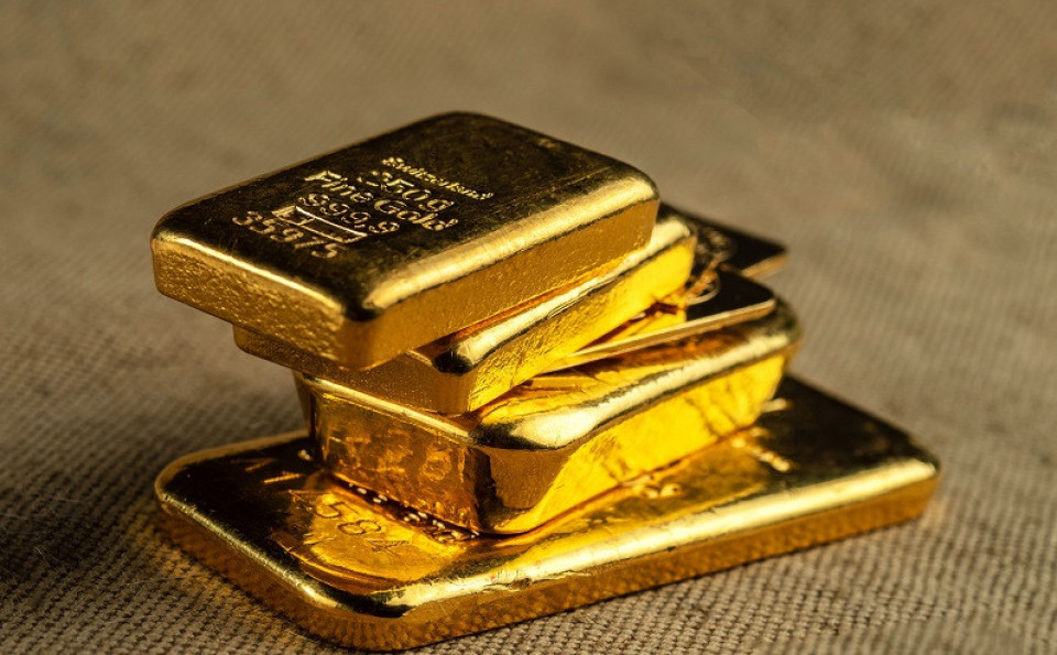 सुन र चाँदीको भाउमा गिरावट, प्रतितोला कतिमा हुँदैछ कारोबार ?