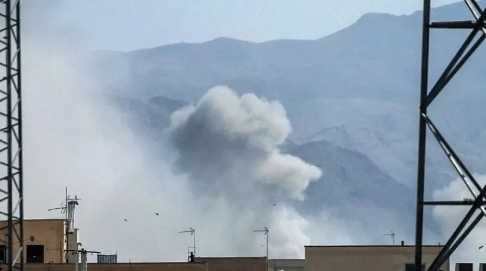 खामेनेईका परिवारका सदस्य आक्रमणमा मारिएको दाबी