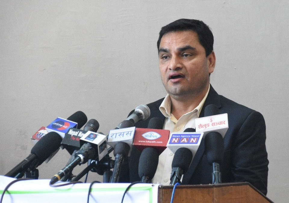 आवासीय  चिकित्सकसँगको अतिरिक्त सुविधा तय गर्न स्वास्थ्यमन्त्री पौडेलद्वारा कार्यदल गठन
