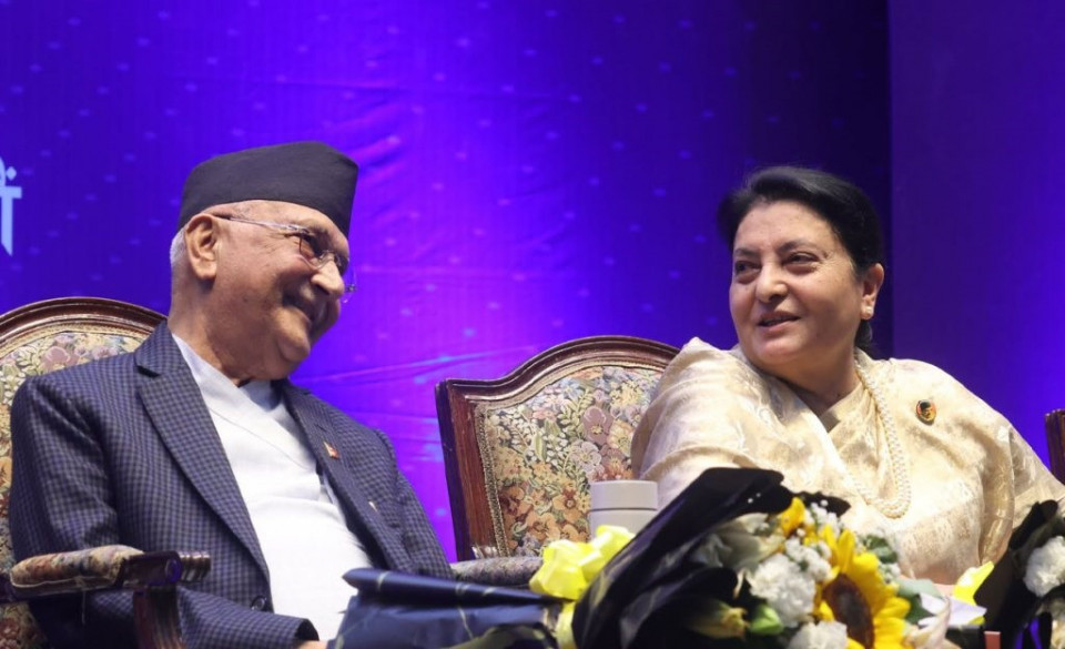 पूर्वराष्ट्रपति भण्डारी र एमाले अध्यक्ष ओलीवीच दुई घण्टा संवाद, एमालेको आन्तरिक राजनीति मुख्य एजेन्डा
