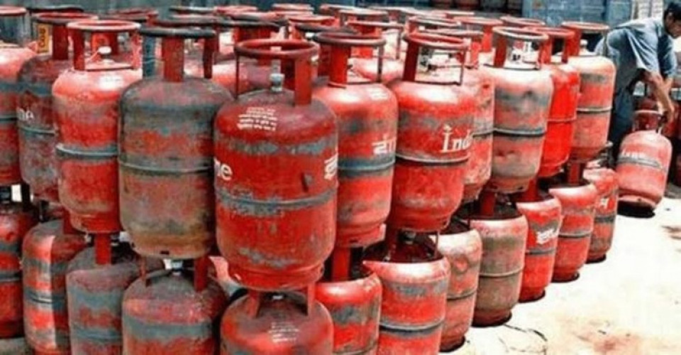 एलपी ग्यासमा हुने कालोबजारी नियन्त्रण गर्न सरकारलाई निर्देशन