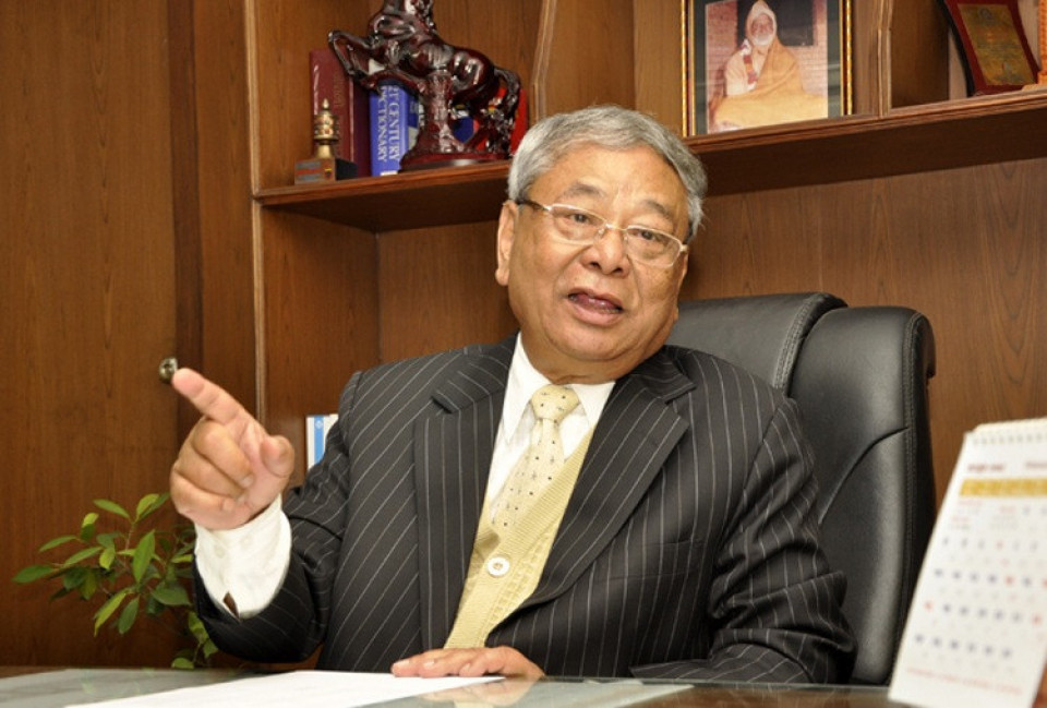 भेट्रान पूर्वबैंकर मानन्धरको निधन