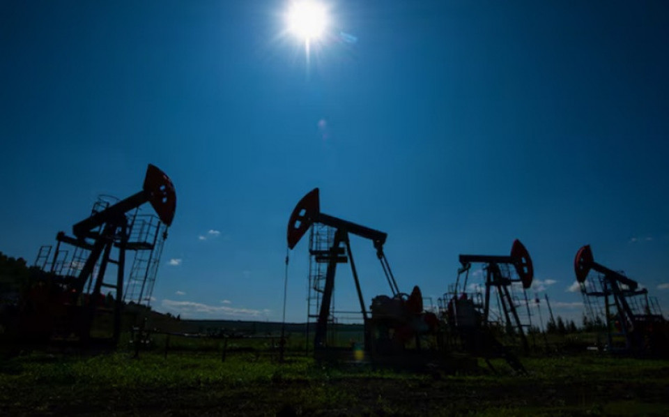 तेलको मूल्य दुई साताकै उच्च विन्दुमा, फेडको ब्याजदर कटौती र भू-राजनीतिक तनावले बजार प्रभावित