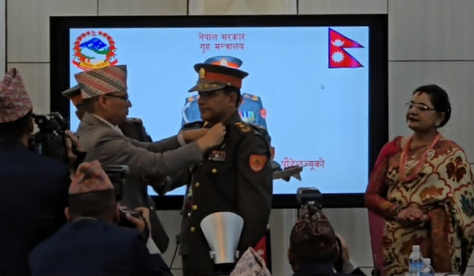 राजु अर्यालको अवकाशपछि सशस्त्रको कमाण्ड पौडेलको हातमा
